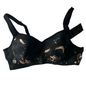 NWT Torrid Active Full-Coverage Bra Sz 40B skulls Convertible Straps
